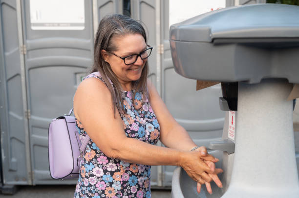 Best Portable toilet rental cost  in Janesville, WI